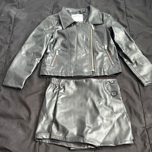 2 Piece Set Old Navy Black Blazer with Structured Fitted Design